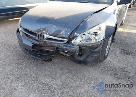 2006 Honda Accord 2.4 Lx z USA, uszkodzony, nr VIN 1HGCM56476A148806